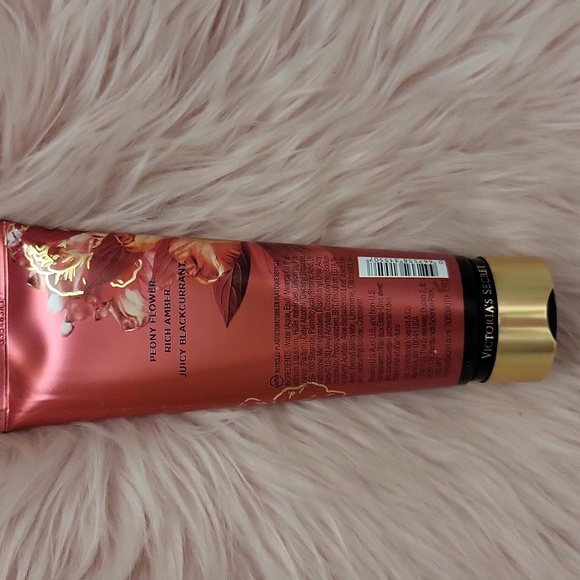 New Listing!! Brand New Victoria's Secret Fragrance Lotion - Picture 2 of 2